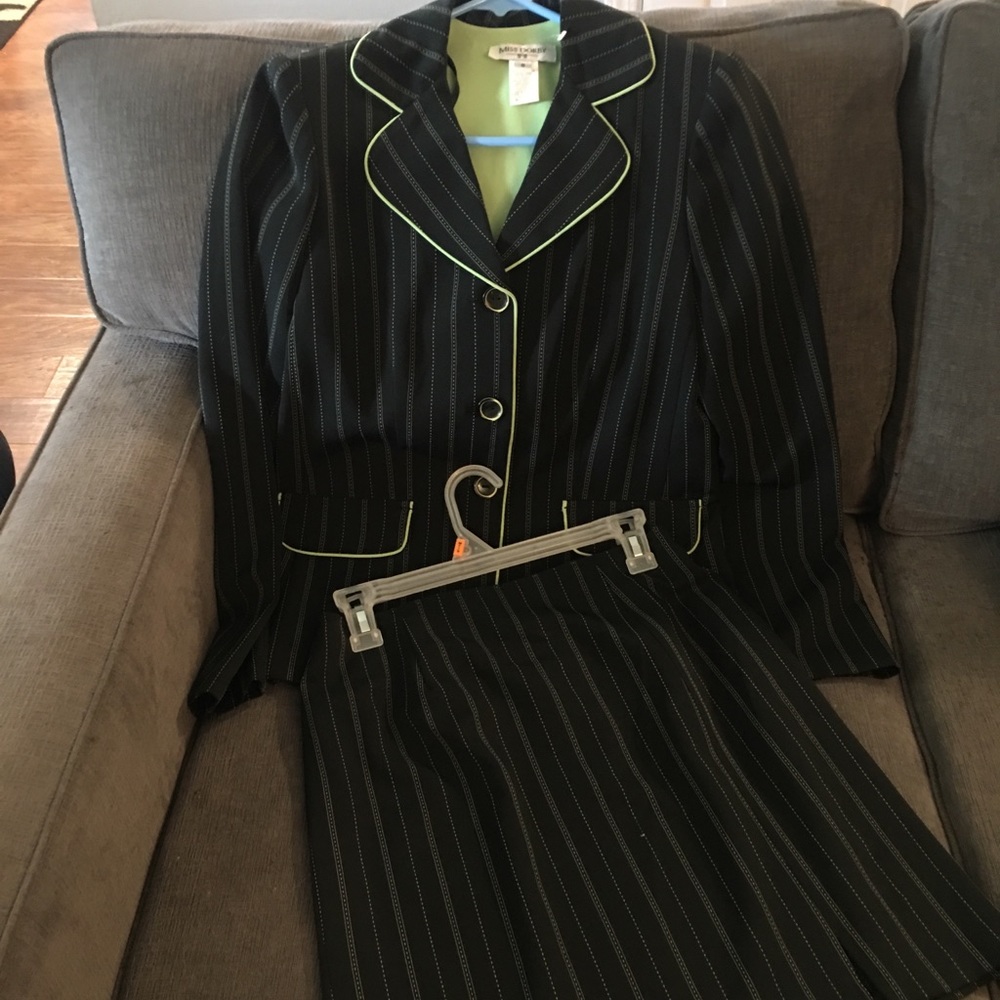 2 piece Blazer/Skirt